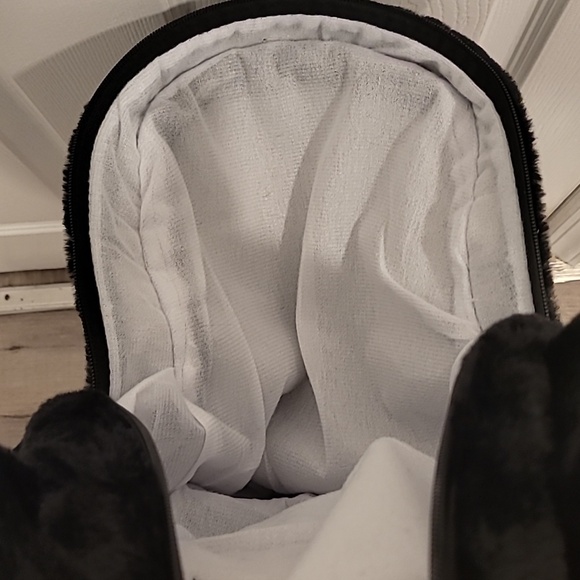 Kuromi fuzzy backpack NIP - Picture 10 of 11